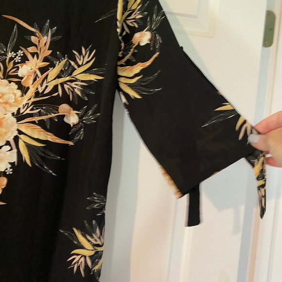 VENUS - Picture 4 of 5